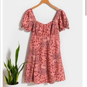 NWT Franchesca’s Puff Sleeve Floral Babydoll Dress